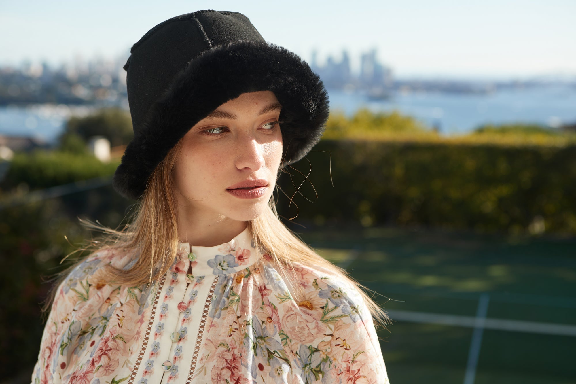 Ugg Sheepskin Reversible Bucket Hat Black